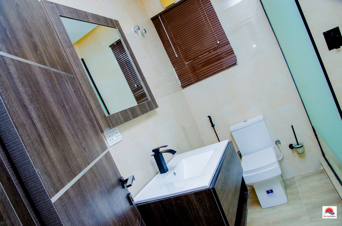 Deluxe Suite 1