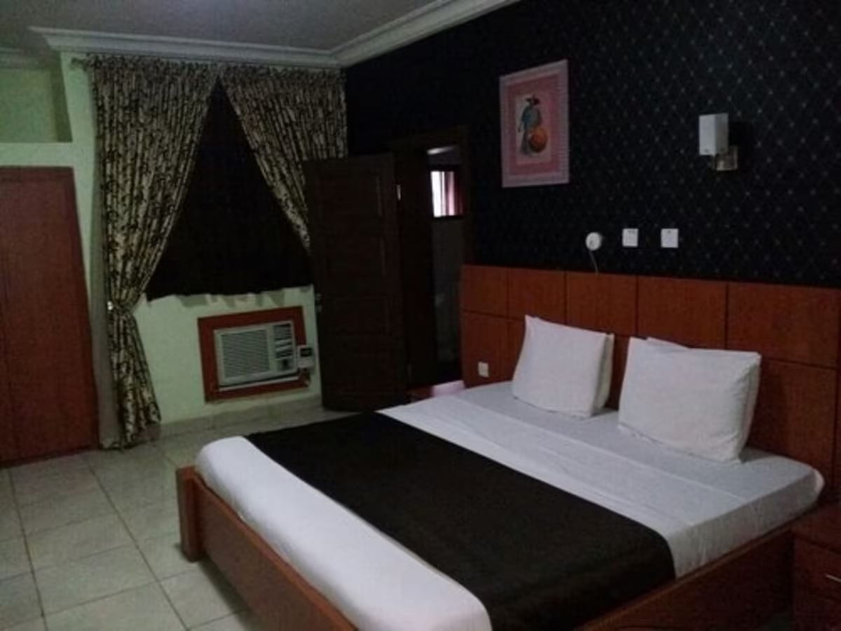 Double executive 1