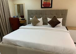 DELUXE – CHOICE SUITES SIGNATURE 1