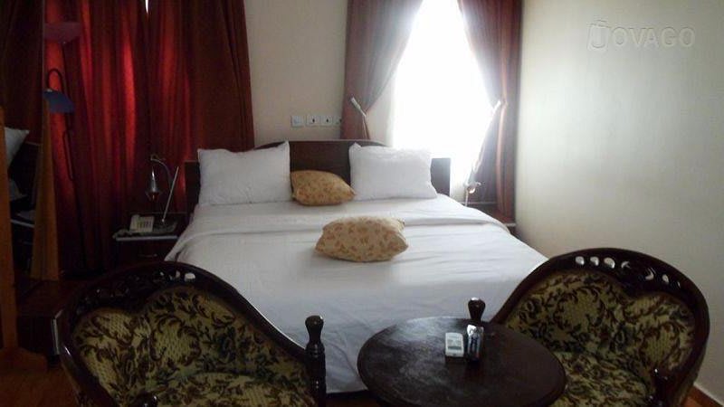 Executive Suite 1