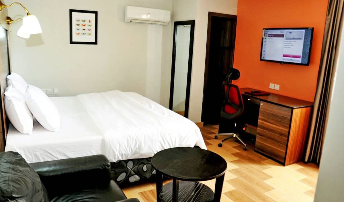 Deluxe Room 1