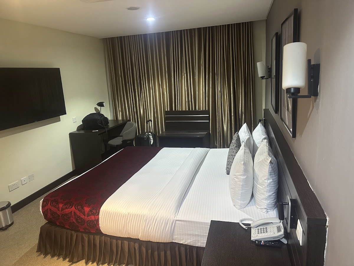 Executive Suite 1
