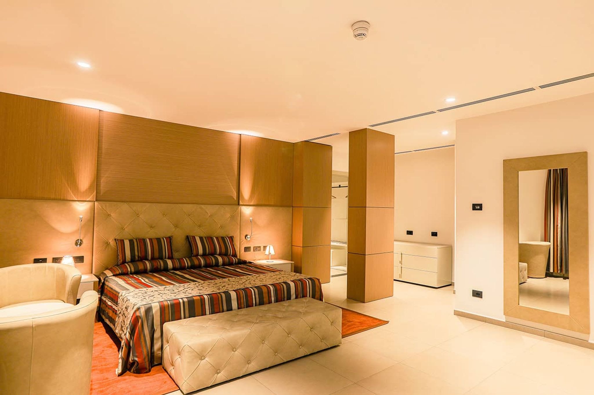 Corner Suite 1