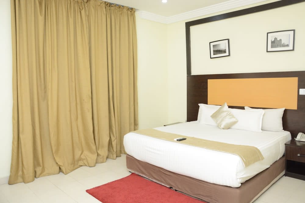 Executive Room 1
