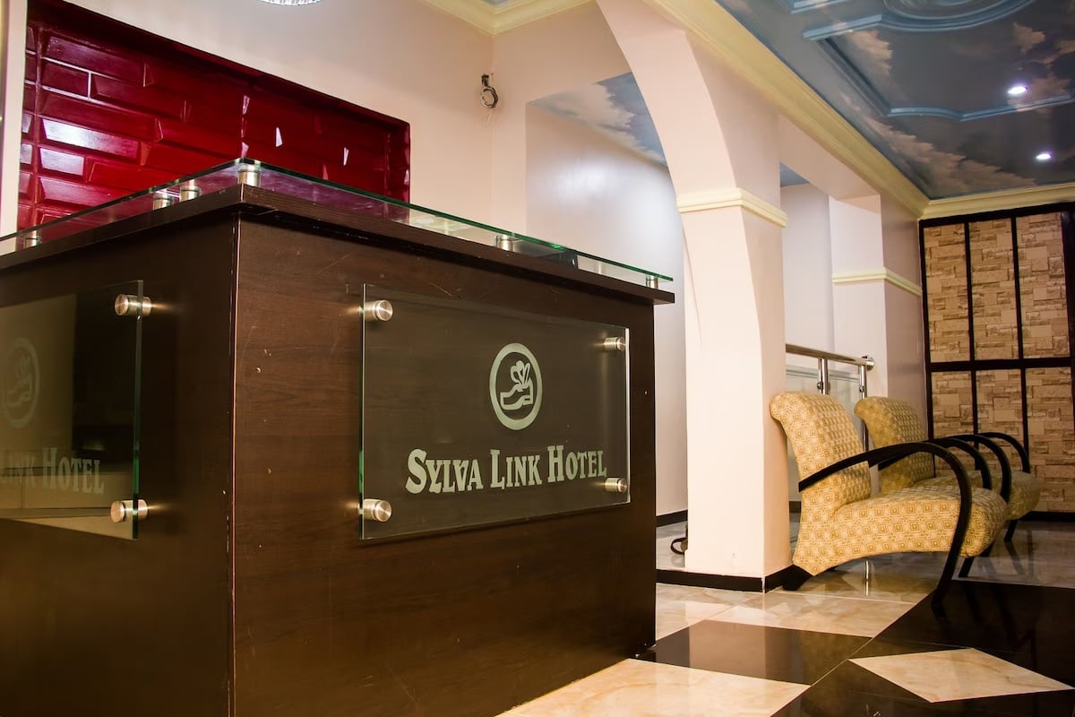 Sylva Royal Suites 1