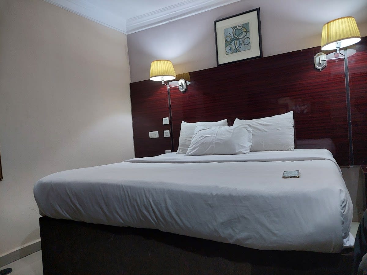 Suite 1