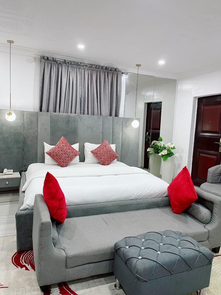 Luxurious 2 bedroom Apartment 1