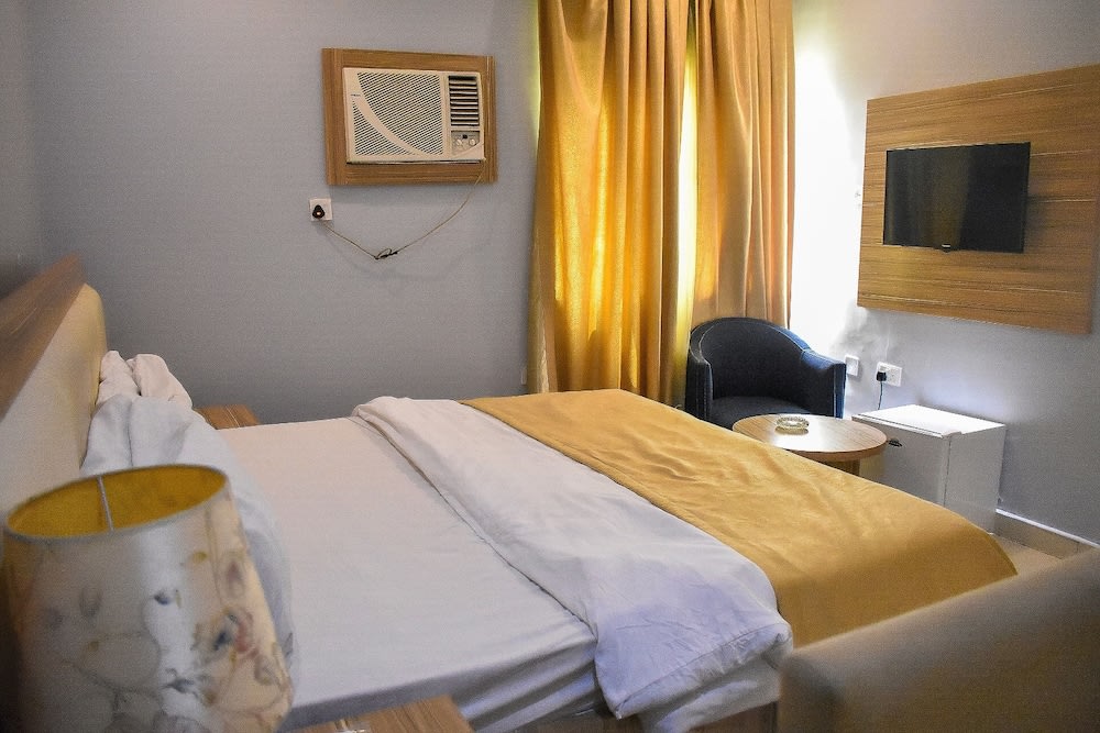 Deluxe Room 1