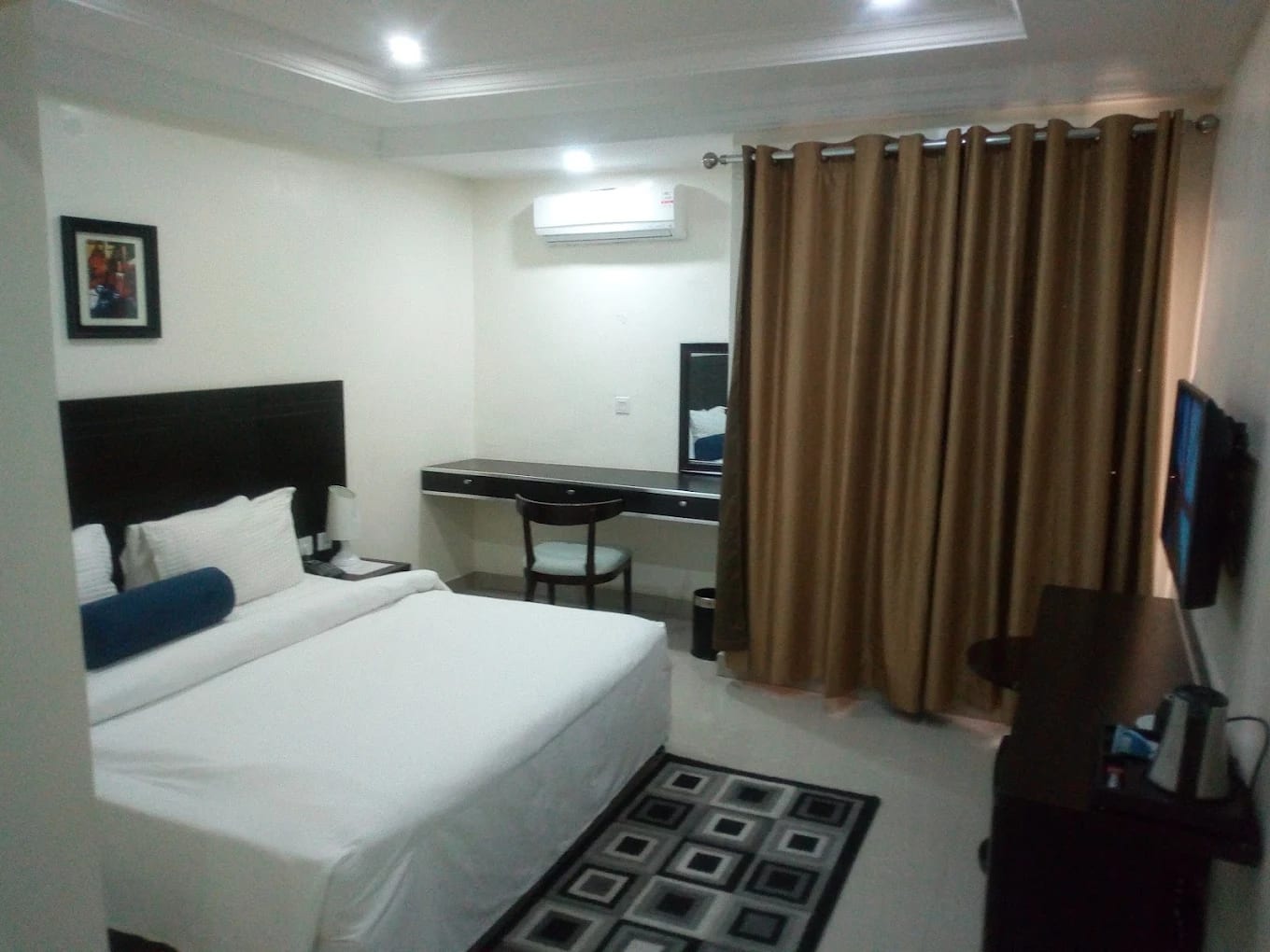 Ambassadorial Suite 1