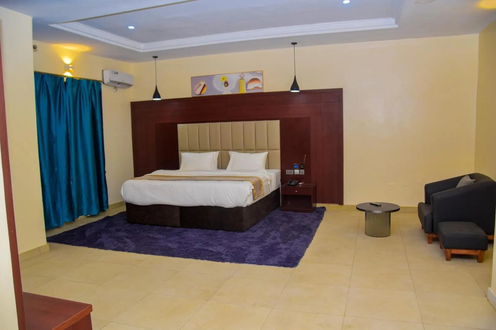 SUITES 1