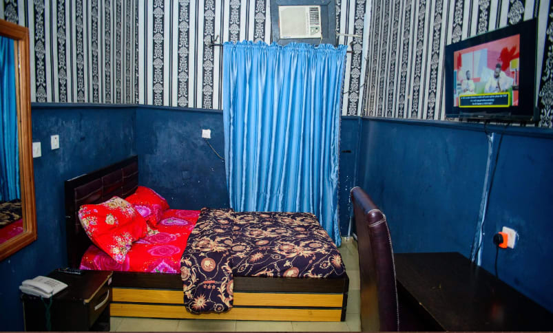 The Studio Room 1