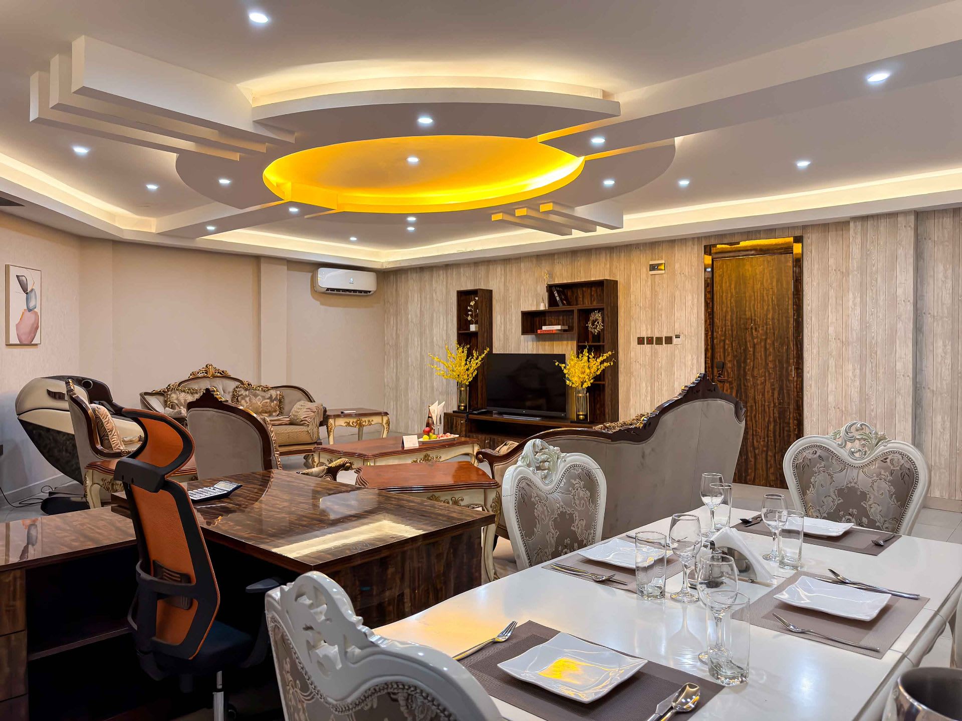 Presidential Suite 1