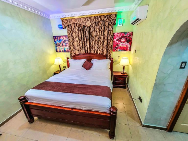 Deluxe Room 1