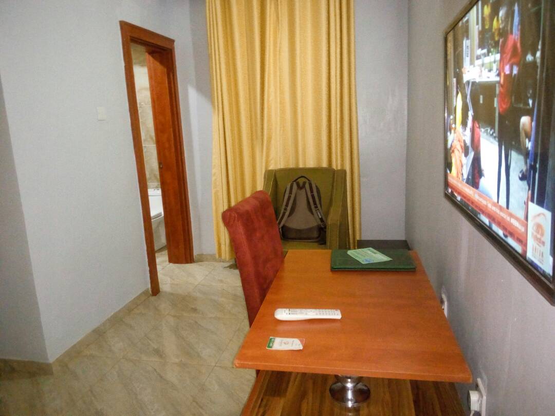 Galaxy Room 1