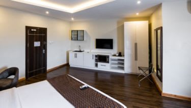 Executive Suite 1