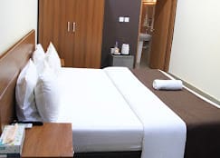 Deluxe Room 1