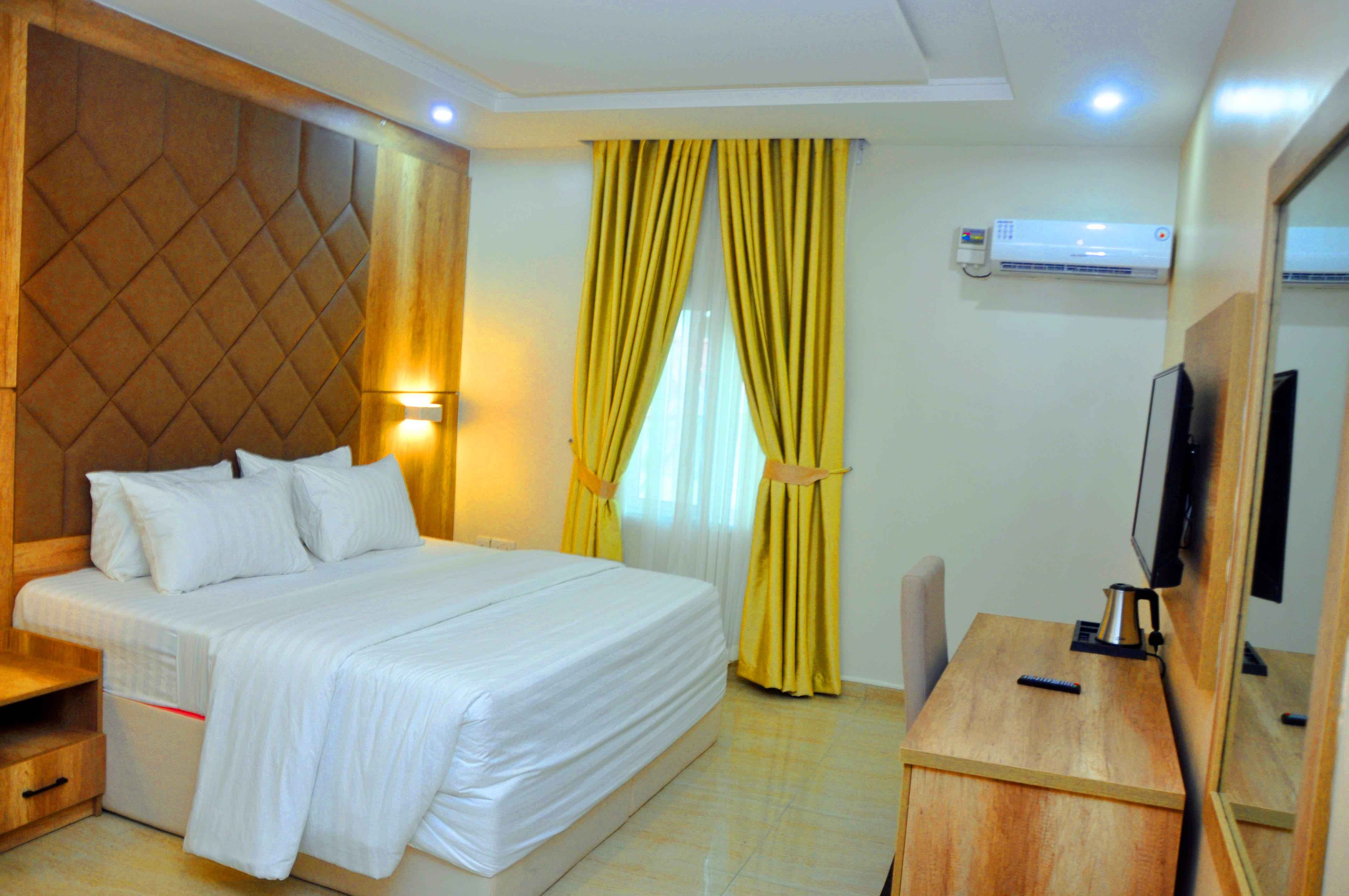 Executive Rooms 1