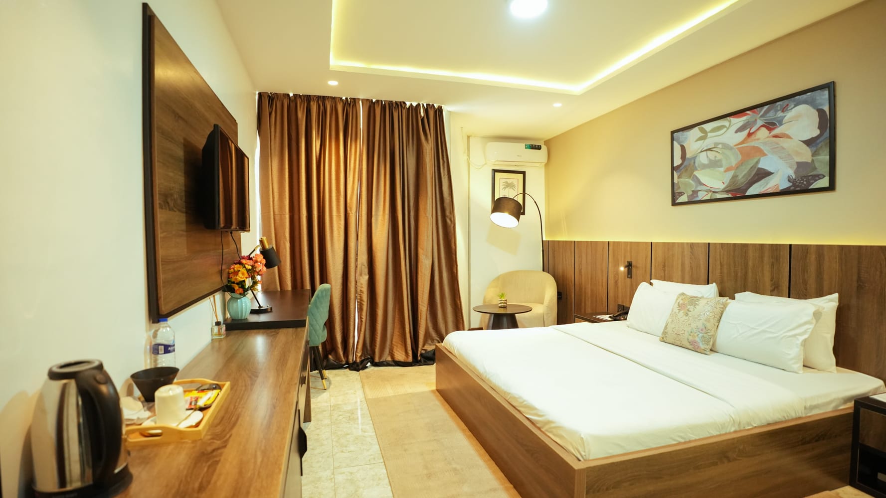 Deluxe Room 1