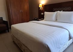 Executive Room 1