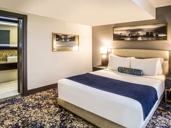 Executive Suite with 1 King bed 1