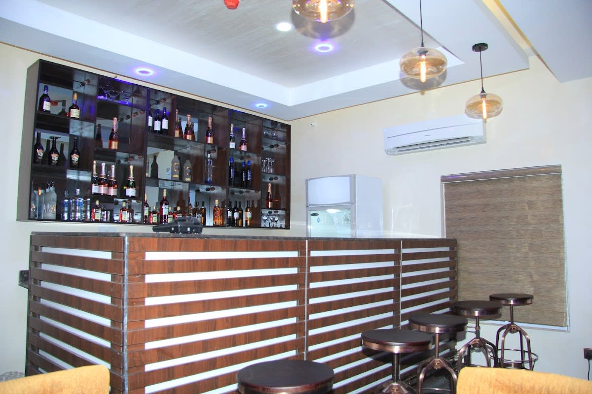 Diplomatic Suite 1