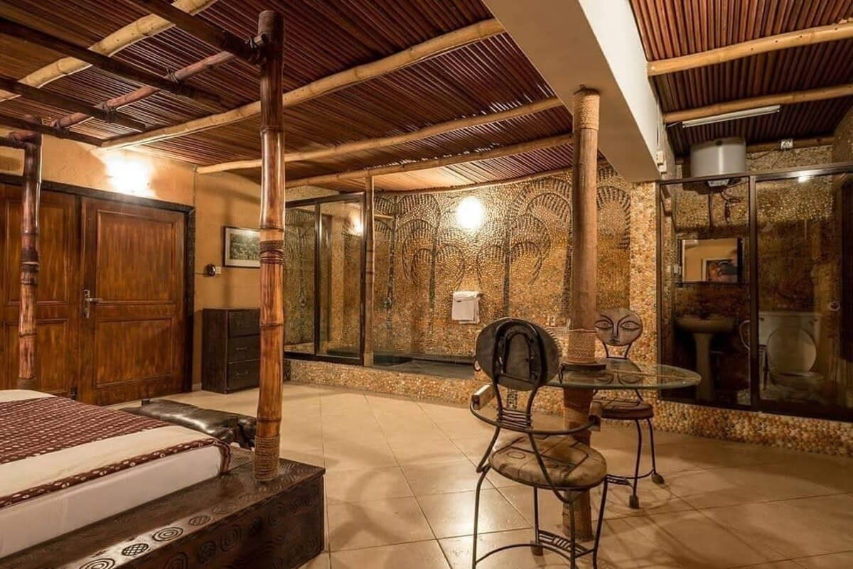 Palm Suite 1