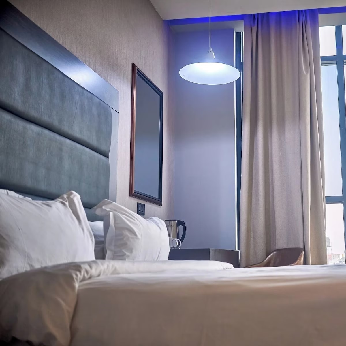 Executive Sharing Room 1