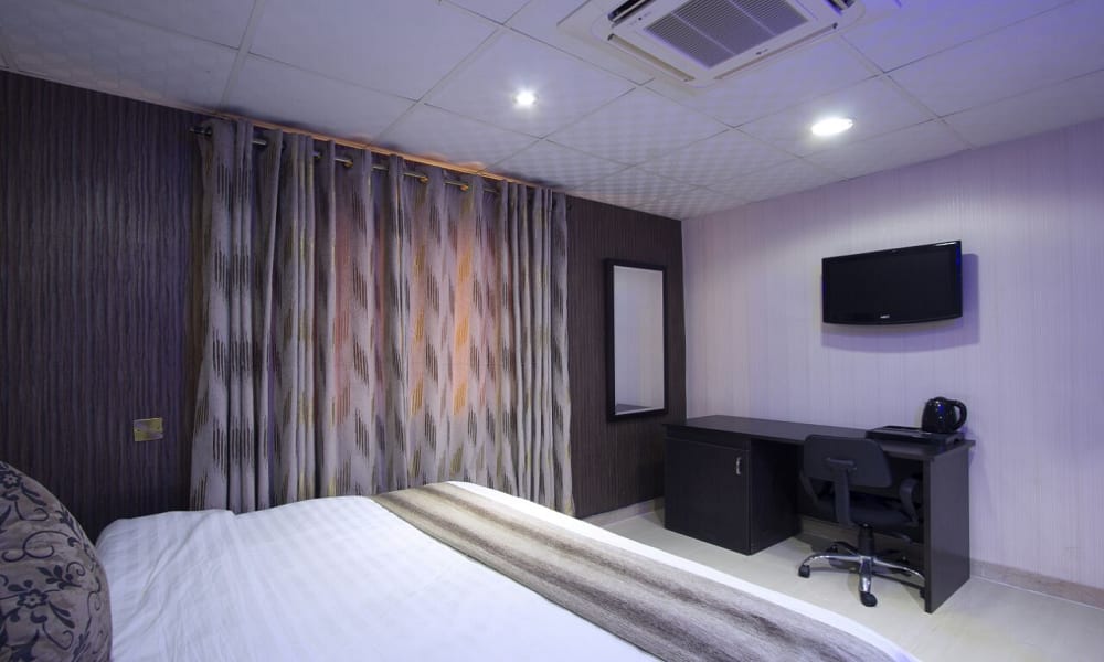Deluxe Room 1