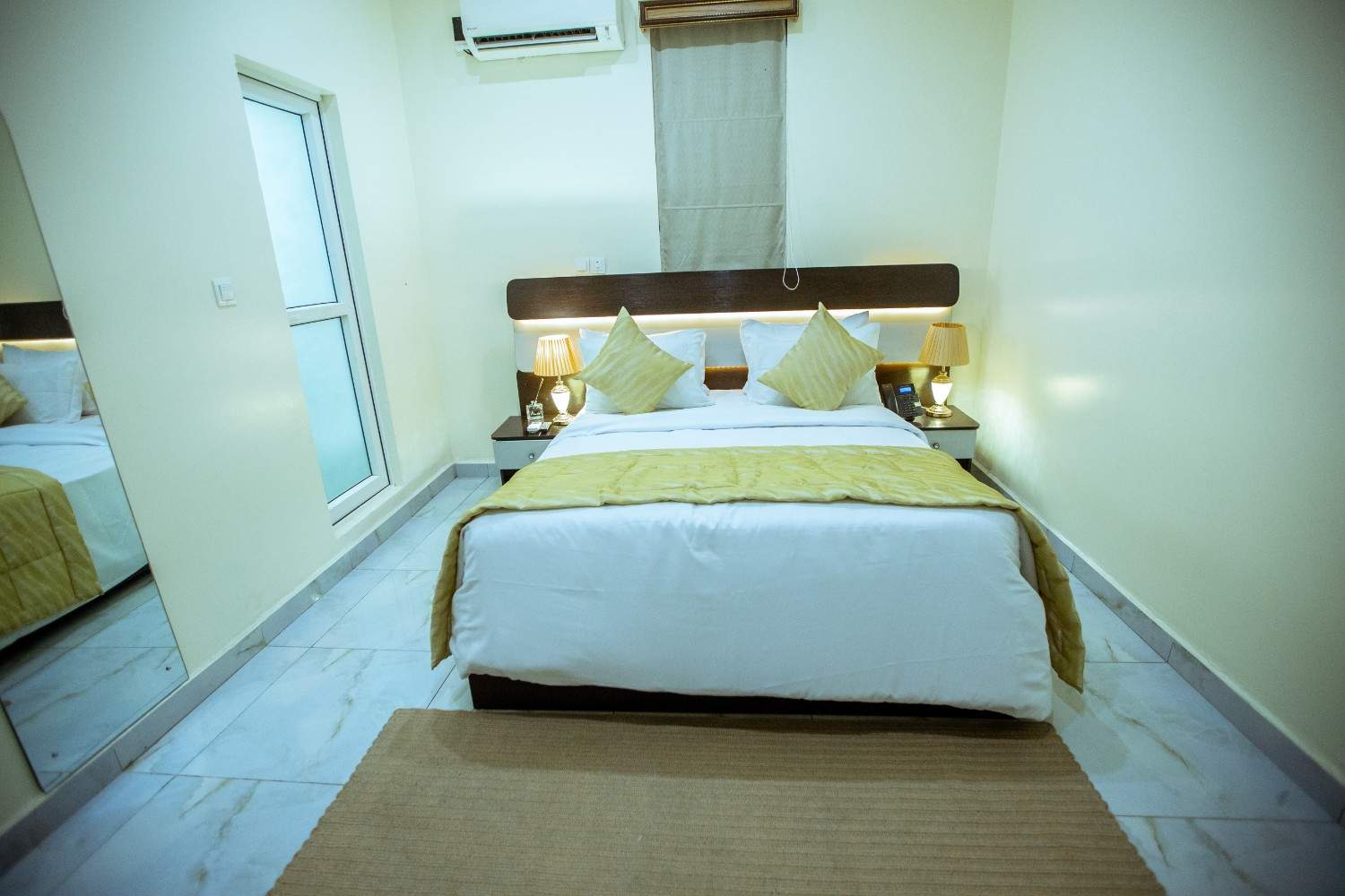 Deluxe Room 1