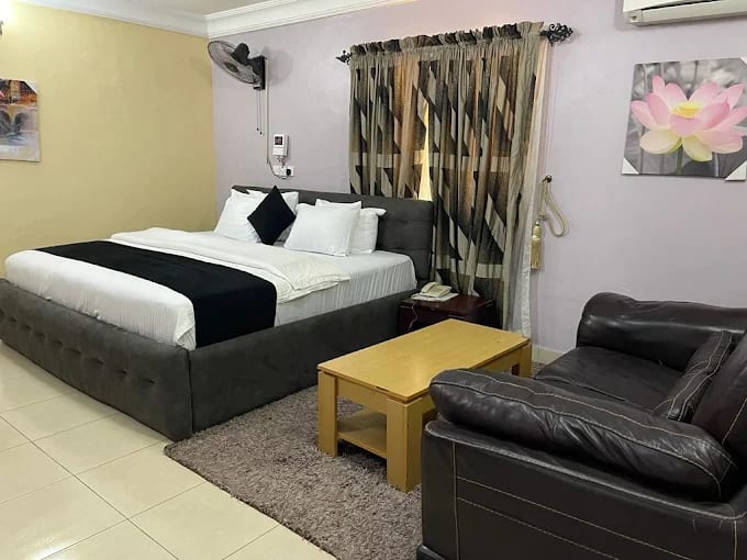 Supreme Room 1