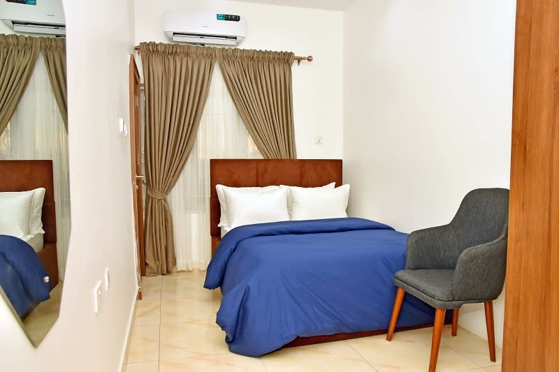 Standard (single room) 1