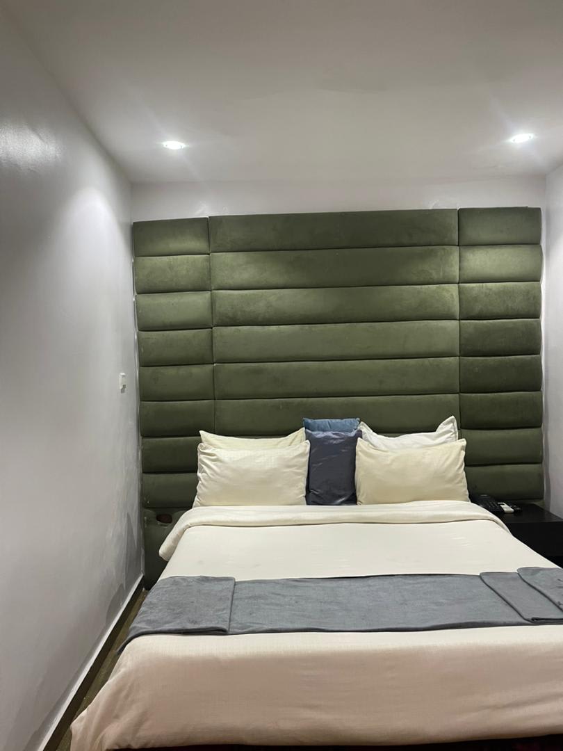Executive Room 1