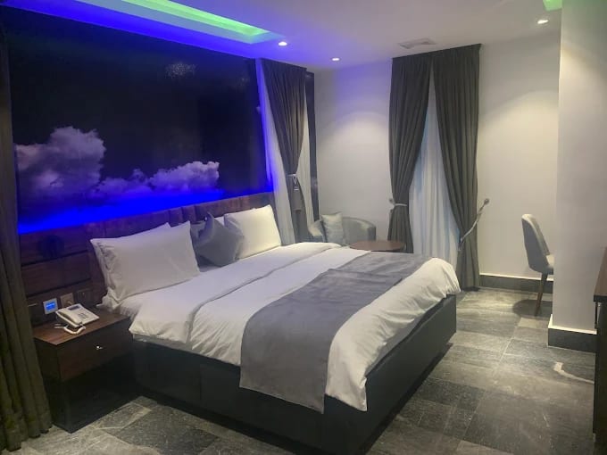 Deluxe Room 1