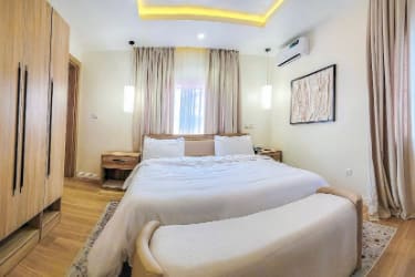 One Bedroom 1