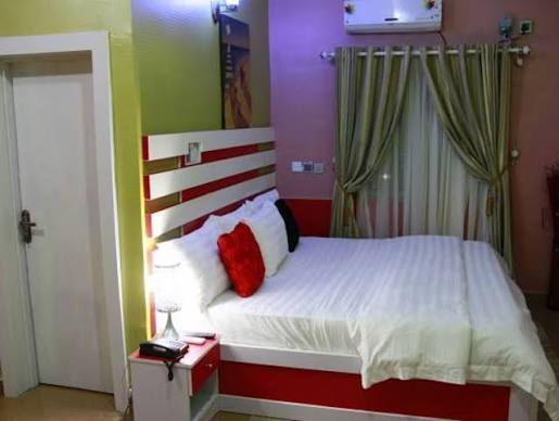 Business Suite 1