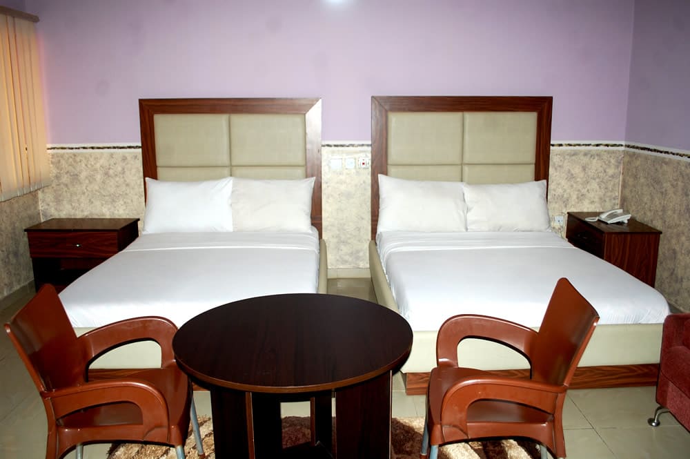 Holiday Suites 1