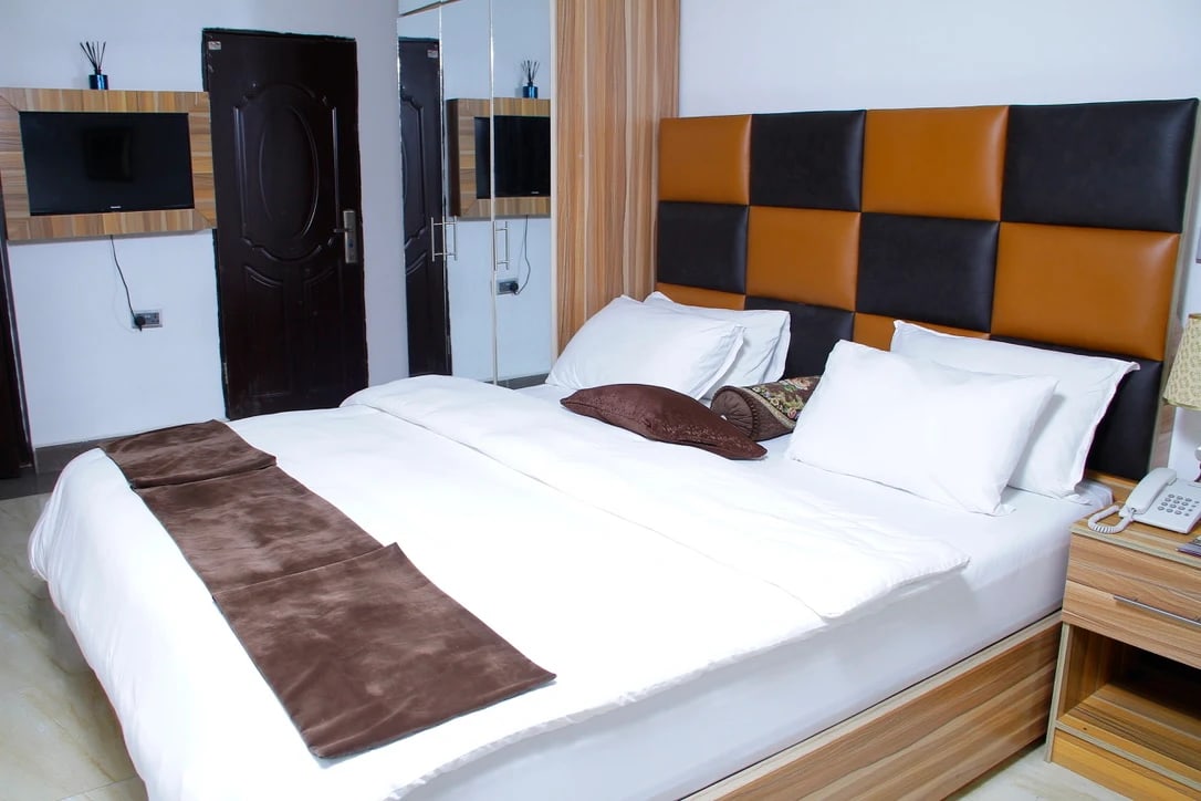 Deluxe Room 1