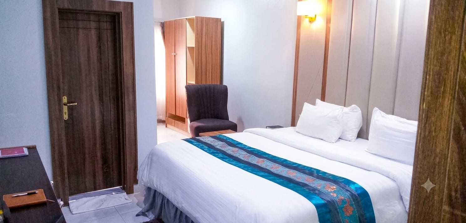 Deluxe Room 1