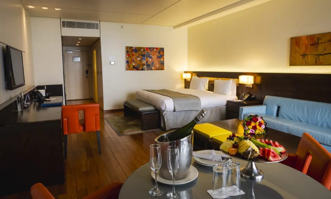 Club Suite 1