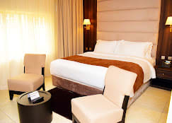 Deluxe Room 1