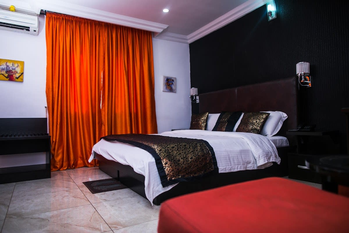 Luxury Deluxe 1
