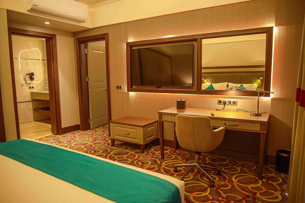 Signature Suite 1