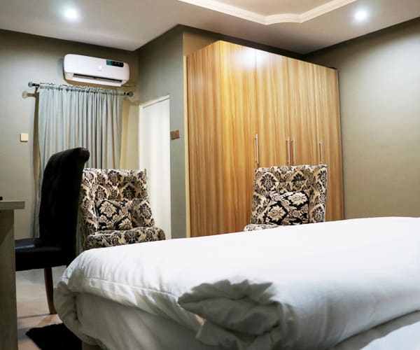 Diplomatic Suite (Refundable Deposit of N5,000) 1