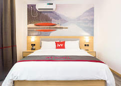 Ivy Suite 1