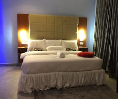 Luxury Single 1