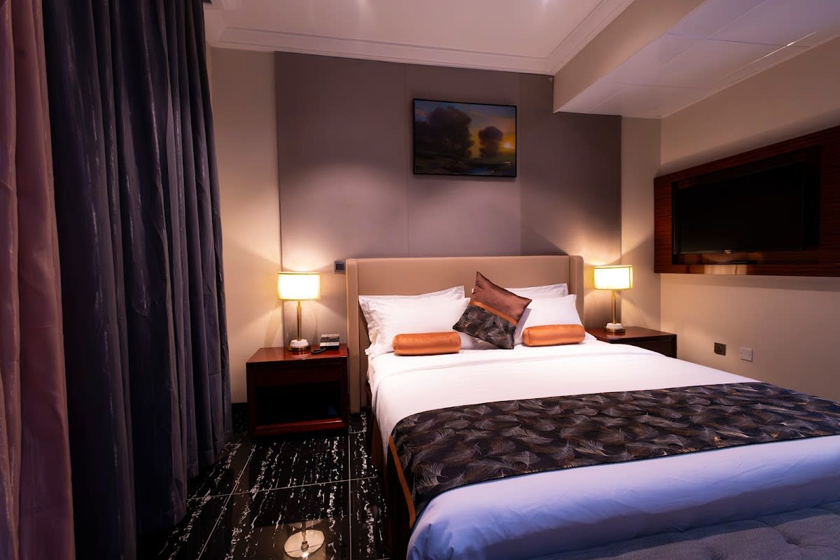 Deluxe Room 1
