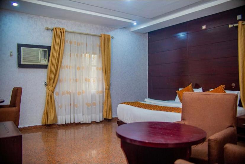 Deluxe Room 1