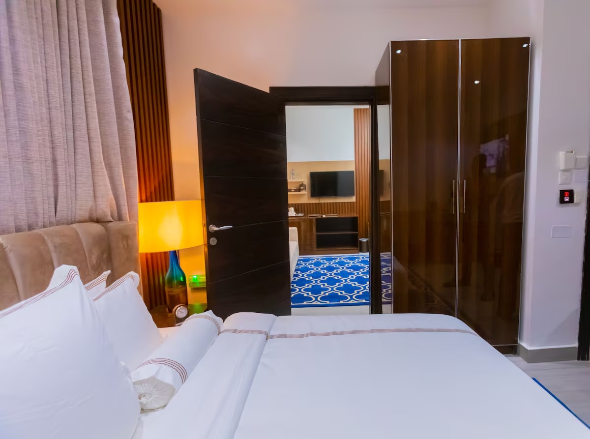 Deluxe Room 1