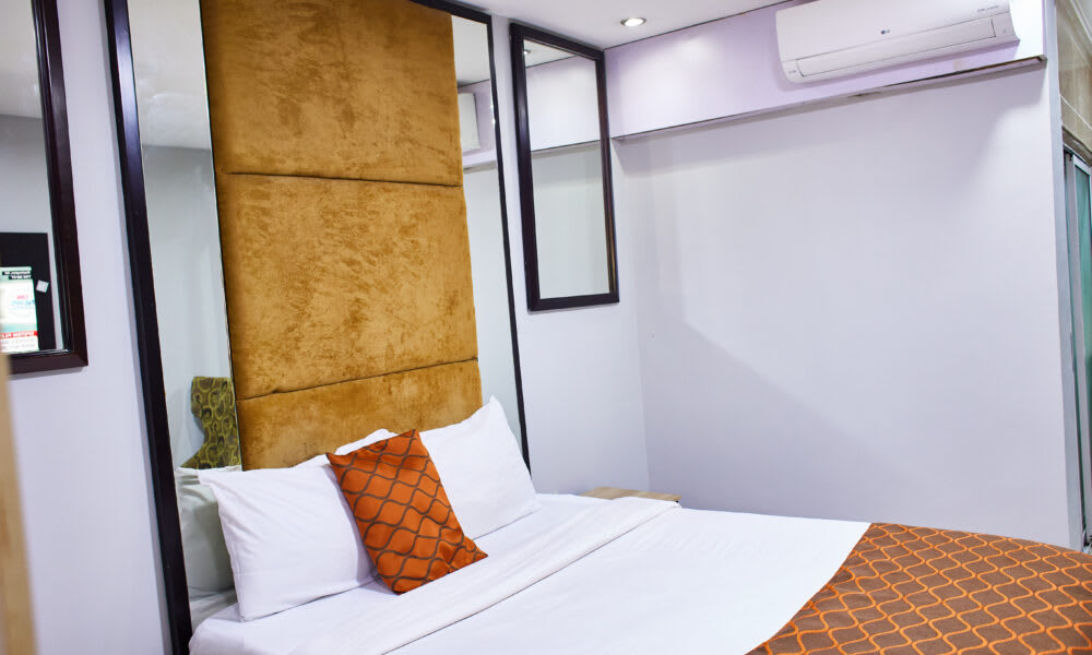 Deluxe Room 1