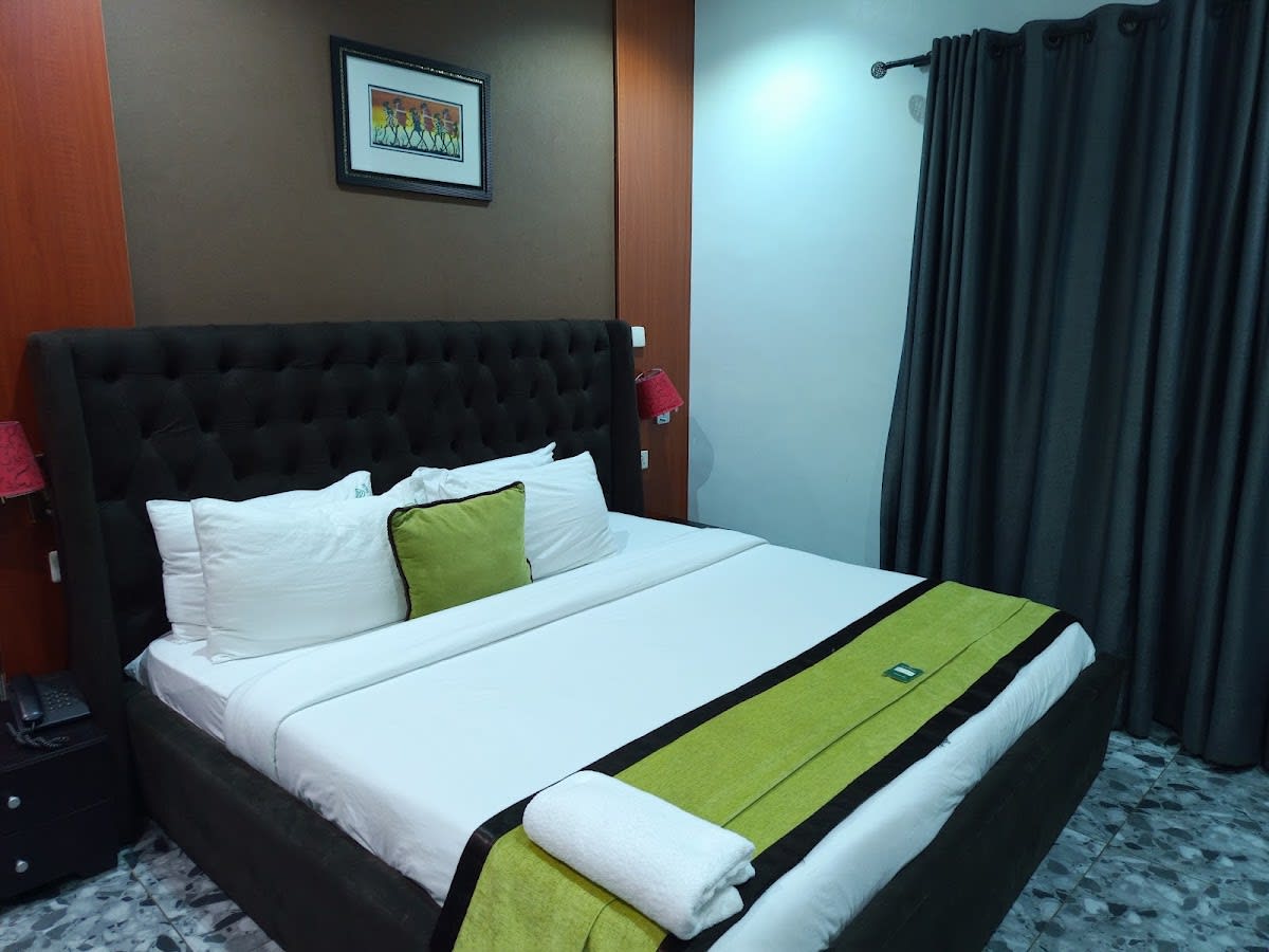 Executive Suite 1
